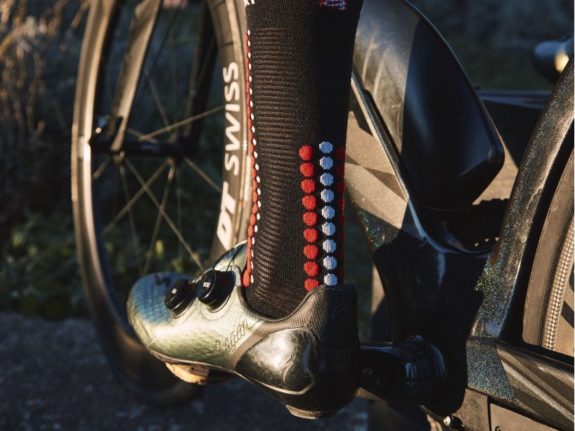 Pro Racing Socks v4.0 Bike - Image 3